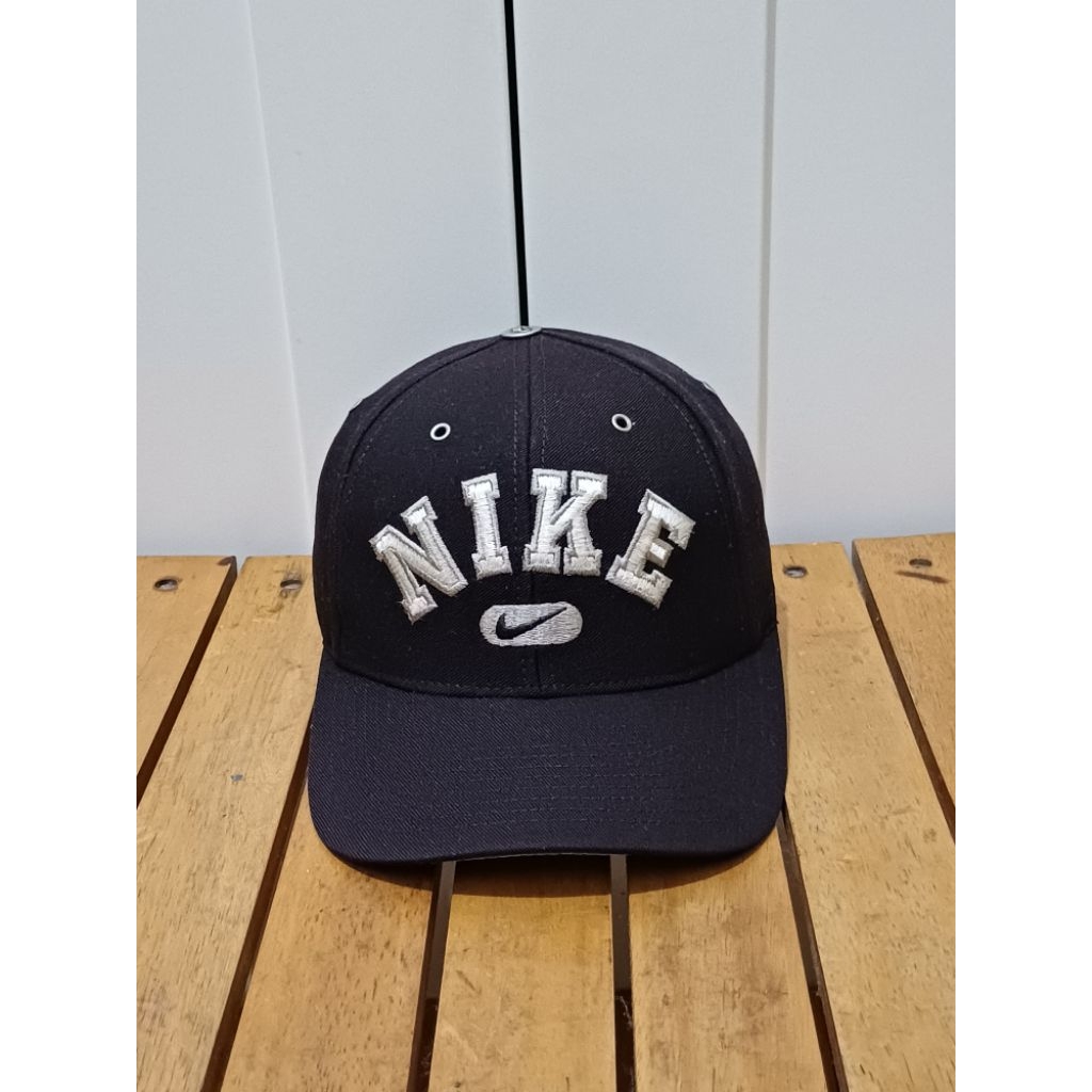 topi nike vintage second