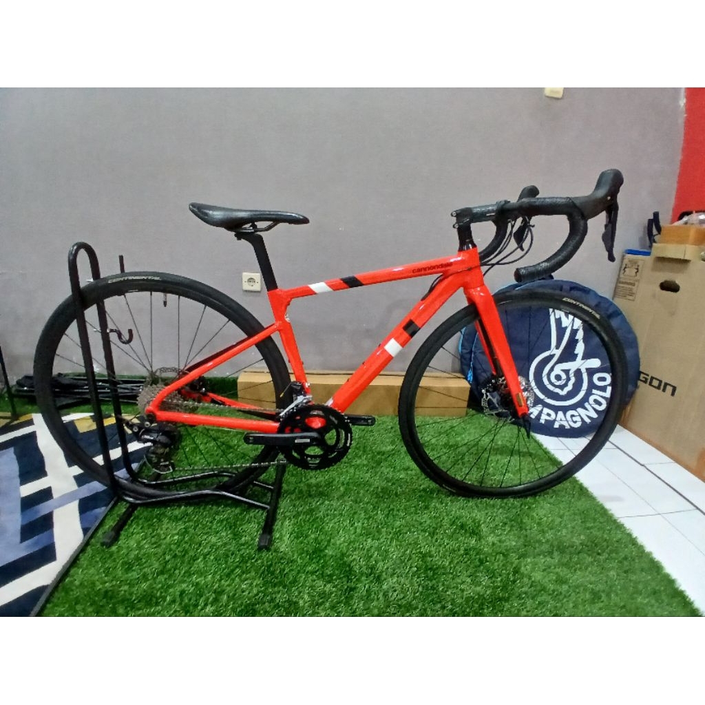 ROADBIKE CANNONDALE CAAD13 DISCBRAKE SIZE 44 SECOND VERY GOOD CONDITION