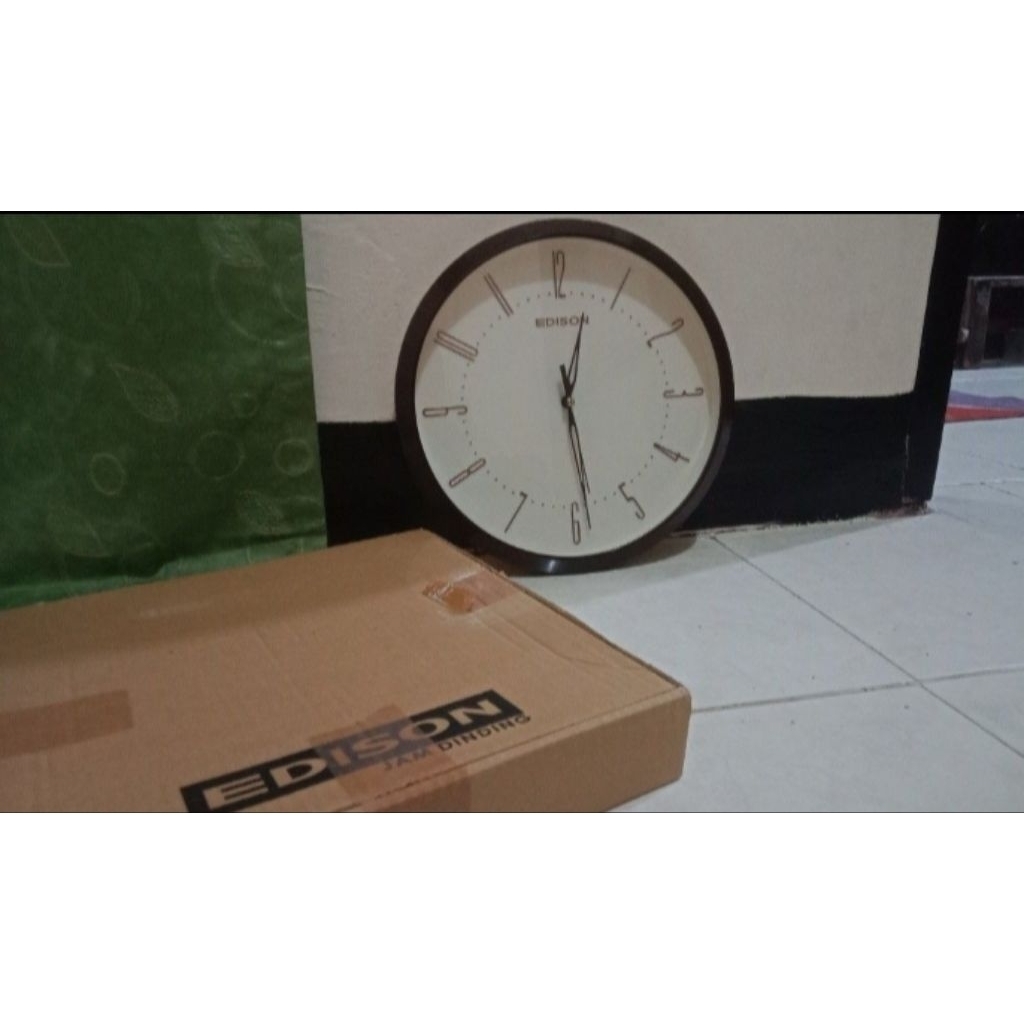 jam dinding edison  diameter 29