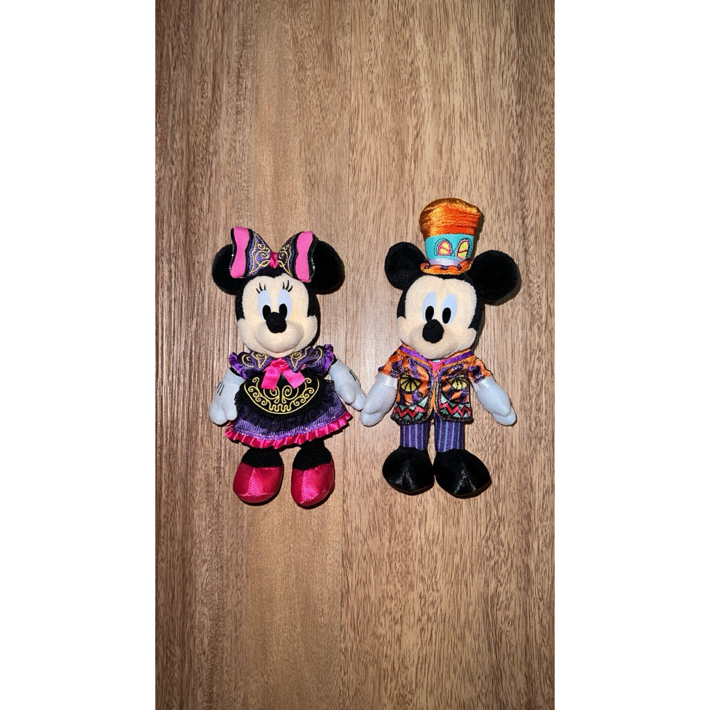 SOLD SOLD mickey minnie halloween theme TDR tokyo disney resort keychain plush