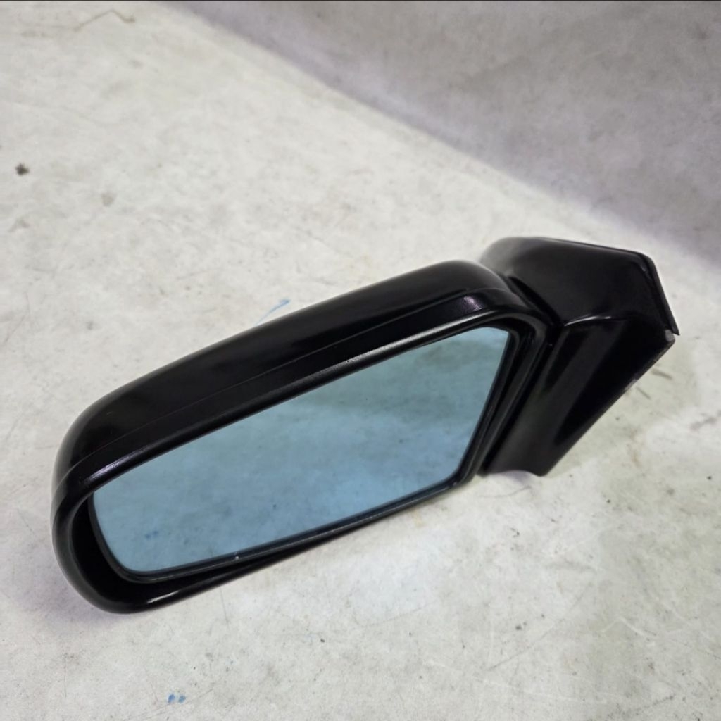 Spion kiri mazda 323 trendy - elite - ford laser GHIA original