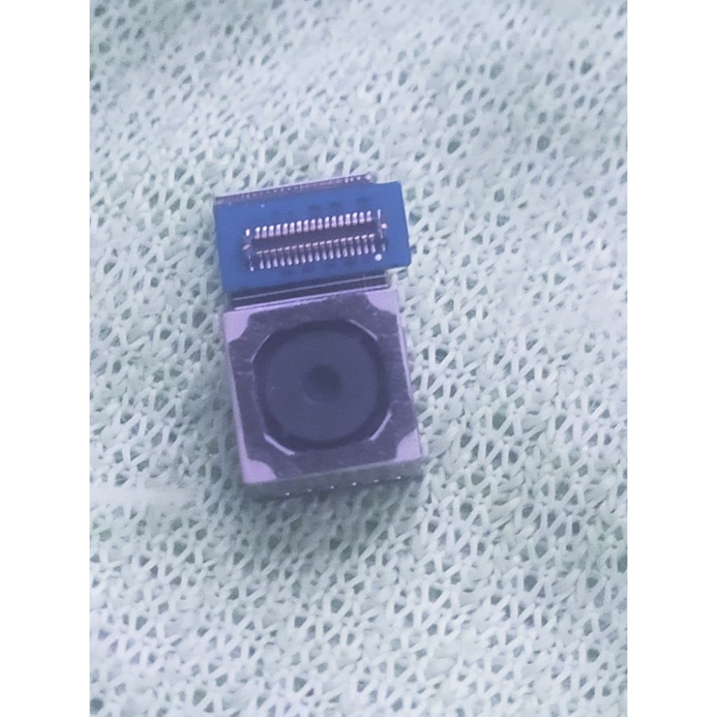 kamera depan Sony XZS copotan