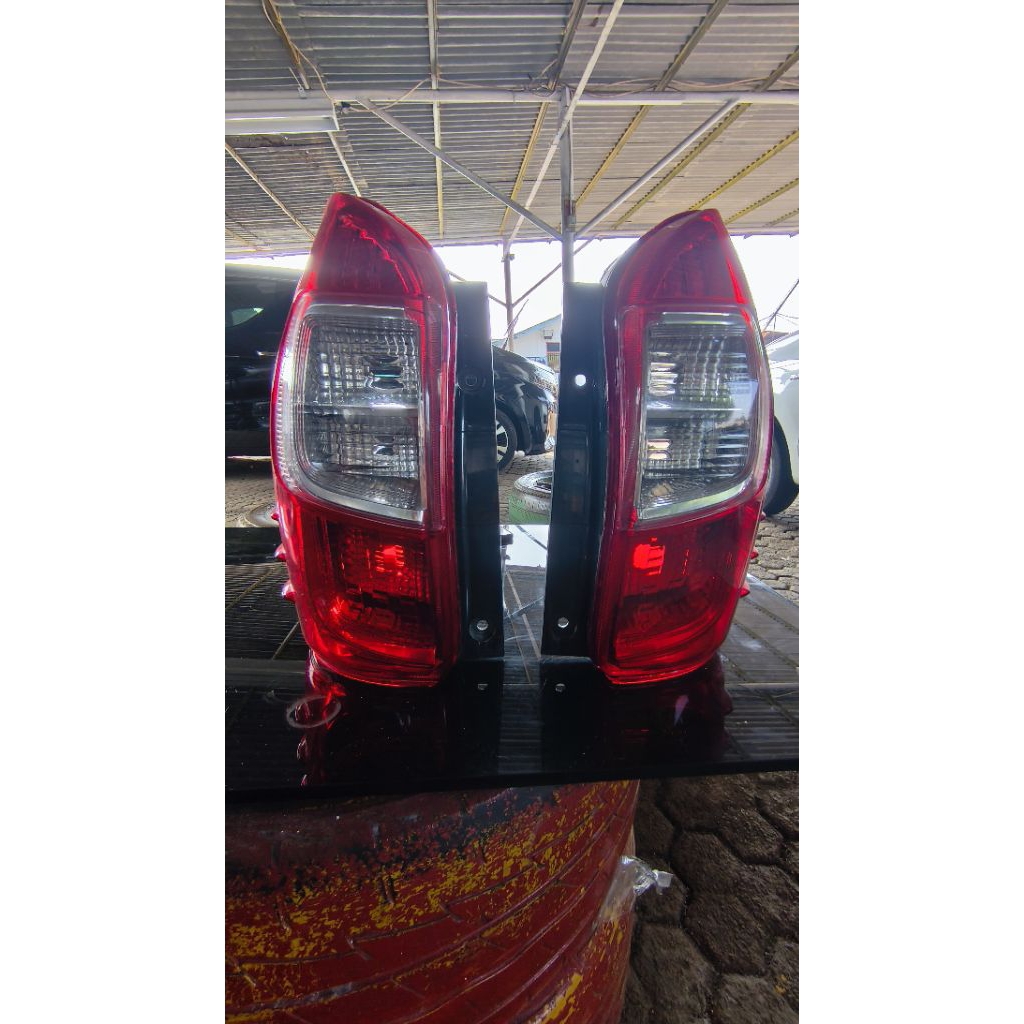 stoplamp Avanza 2016 sampai 2019