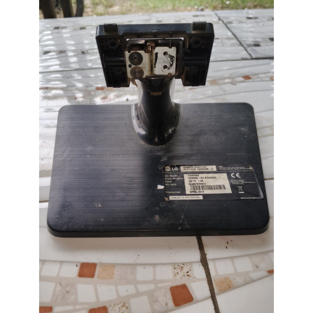 Kaki/stand monitor LG 19EN33SA