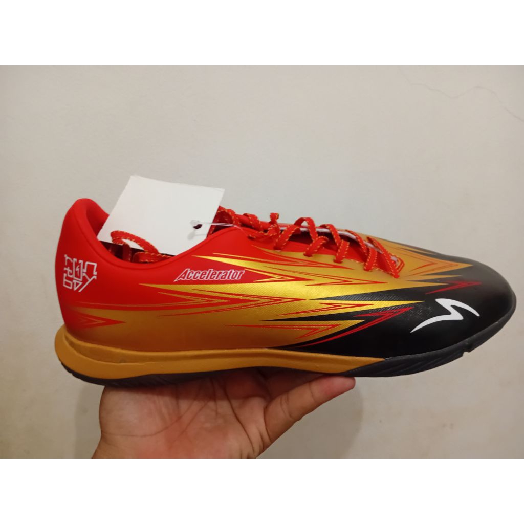 sepatu futsal specs ls 3 runtuboy size 42,44
