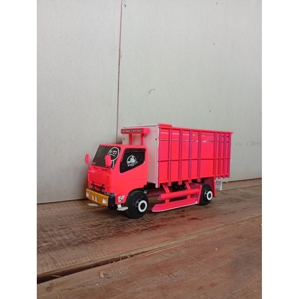 miniatur truk skala plastik herex samok