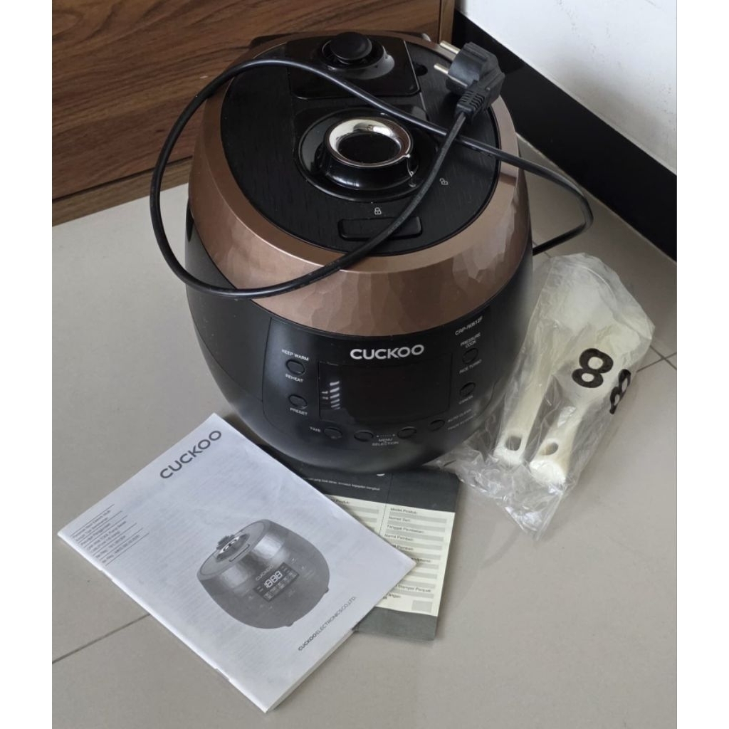 (PRELOVED)COCKOO Pressure Cooker 1 L CRP-R0612F