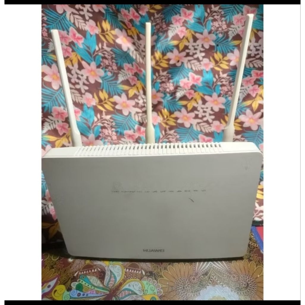 ONT PREMIUM HUAWEI HG8245U DUALBAND GIGABITE PORT BIRU PLUS ADAPTOR