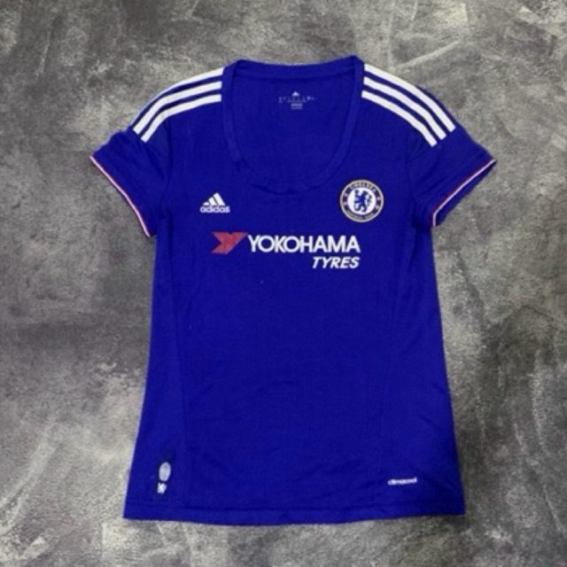 Jersey klub sepak bola Chelsea FC untuk musim 2015/2016.