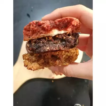 

DAYBAKEV fresh baked cookies premium