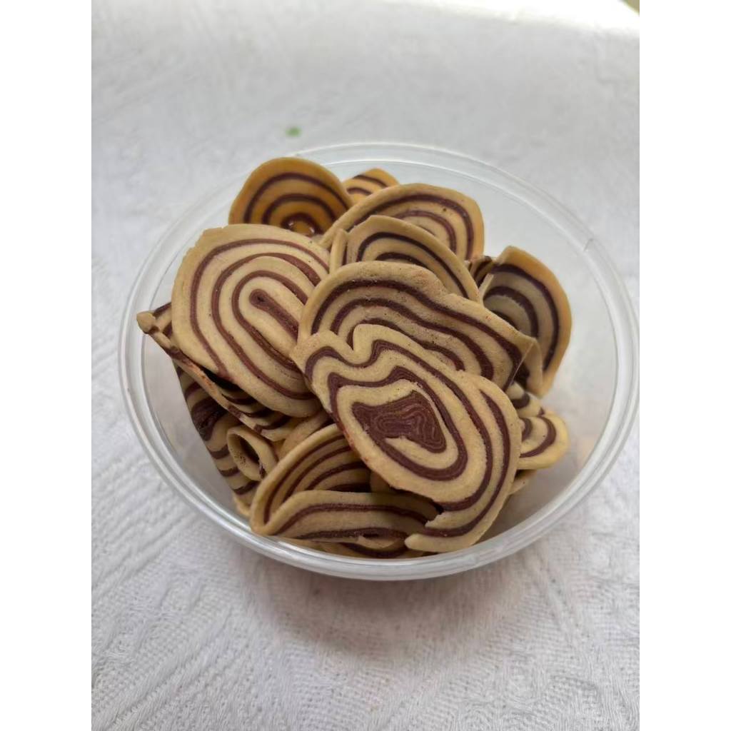 

Kue Kuping Gajah Tradisional Cemil Snack Jadul Gurih Kiloan Enak Murah Promo