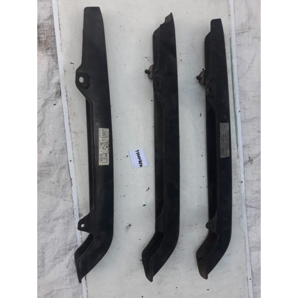 cover tutup pelindung rantai Suzuki thunder 125 original