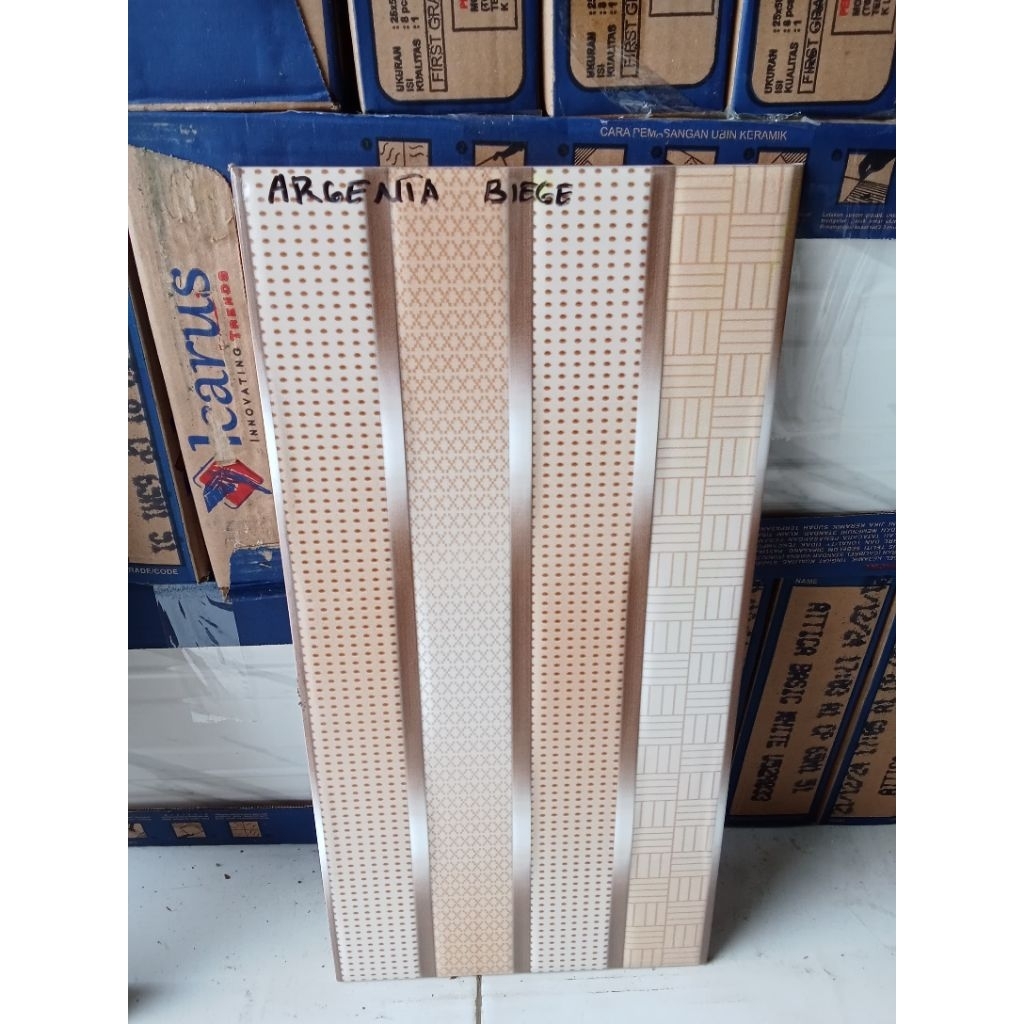 Keramik Dinding 25x50