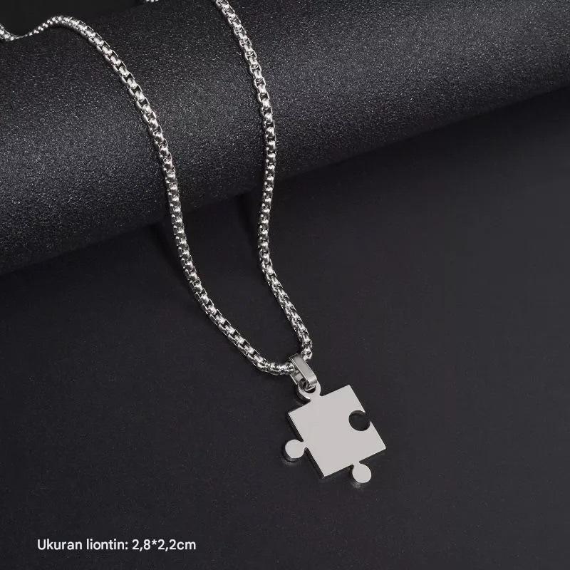 Kalung Titanium Couple Puzzle Anti Karat – Liontin Pasangan Unik by MatchAfashion