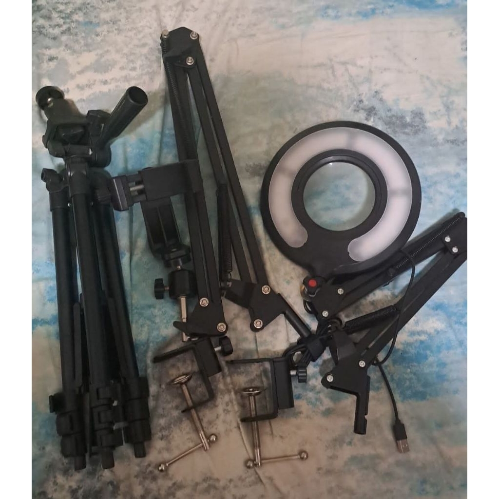 Preloved Tripod, Phone holder, Light ring