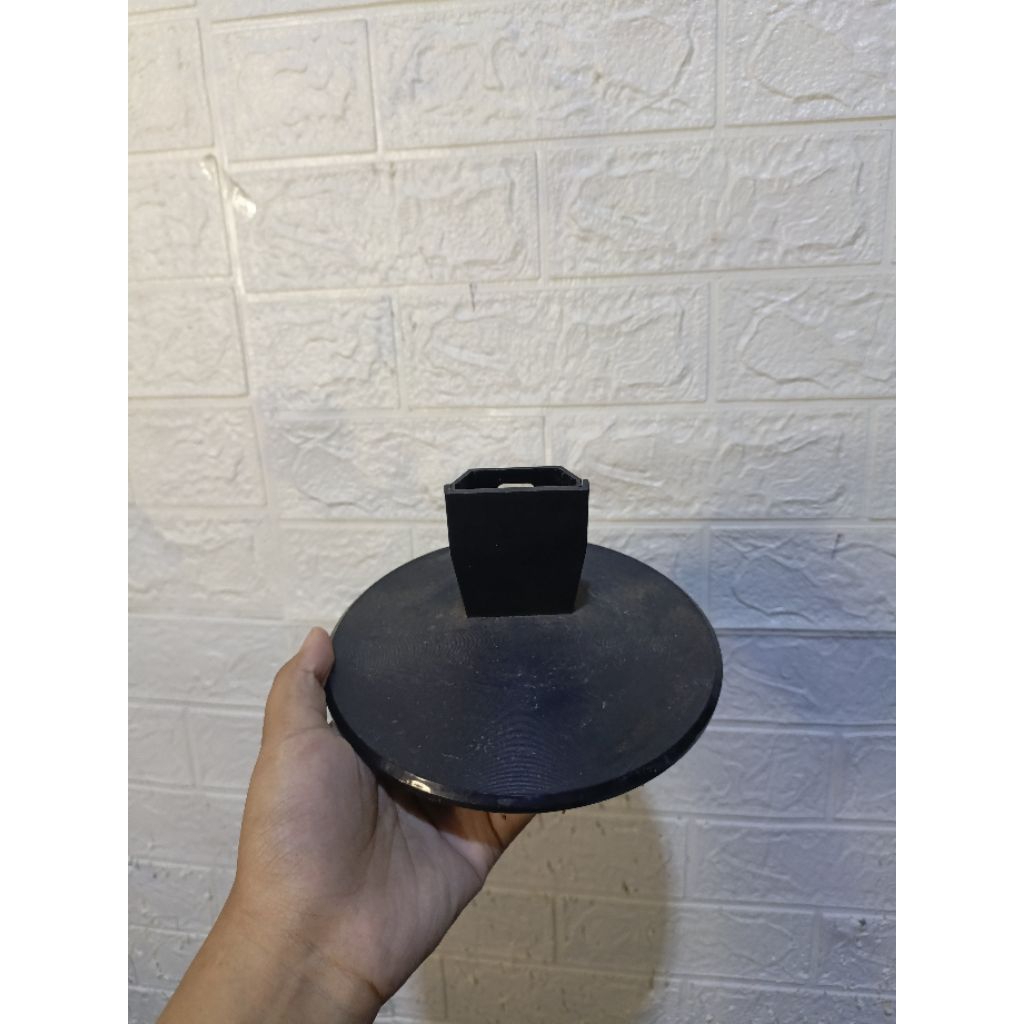 kaki monitor acer P166HQL