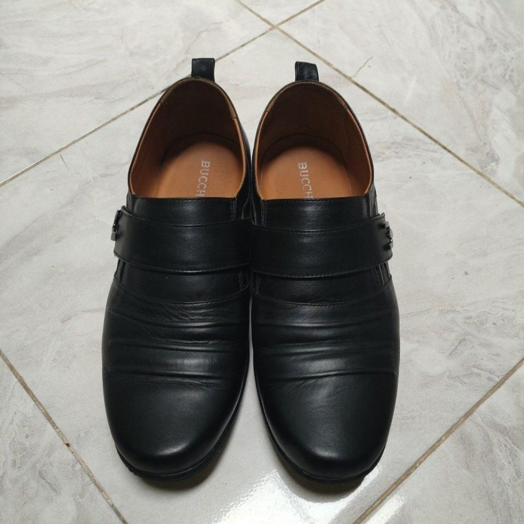 Sepatu Buccheri
