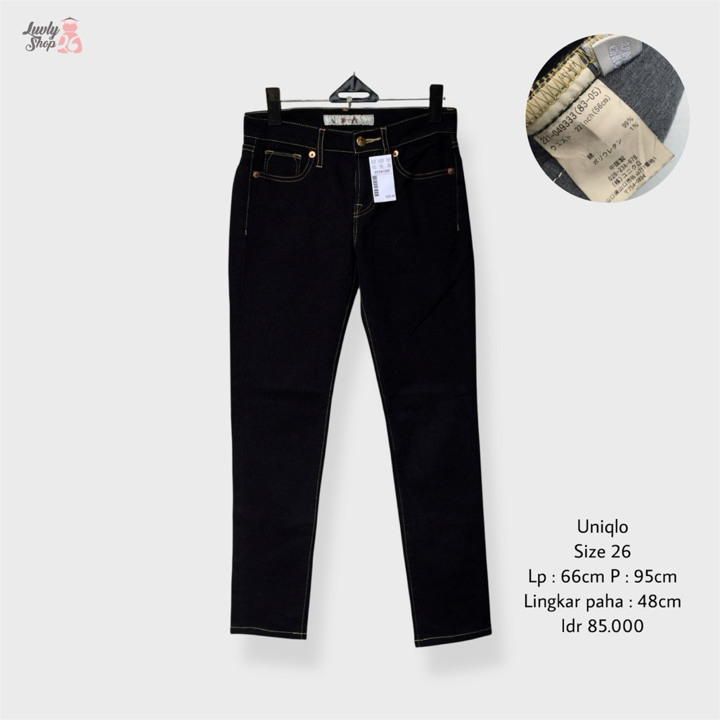 uniqlo skinny jeans hitam