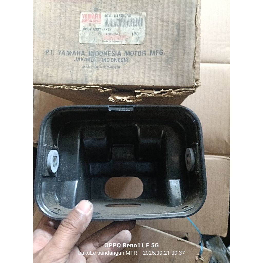 cover batok lampu belakang Yamaha RXS RX S spesial original 5T4 H4130 V0