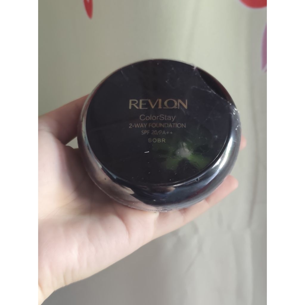 bedak revlon