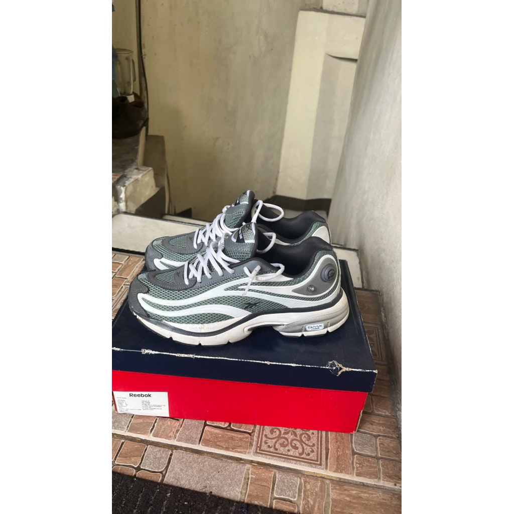 Reebok Premier Pump Paris Trainer