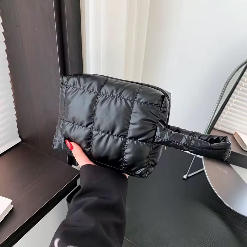 Hand Bag Wanita Puffy Pouch Kosmetik Korea Lucu Aestethic - Helwa ID