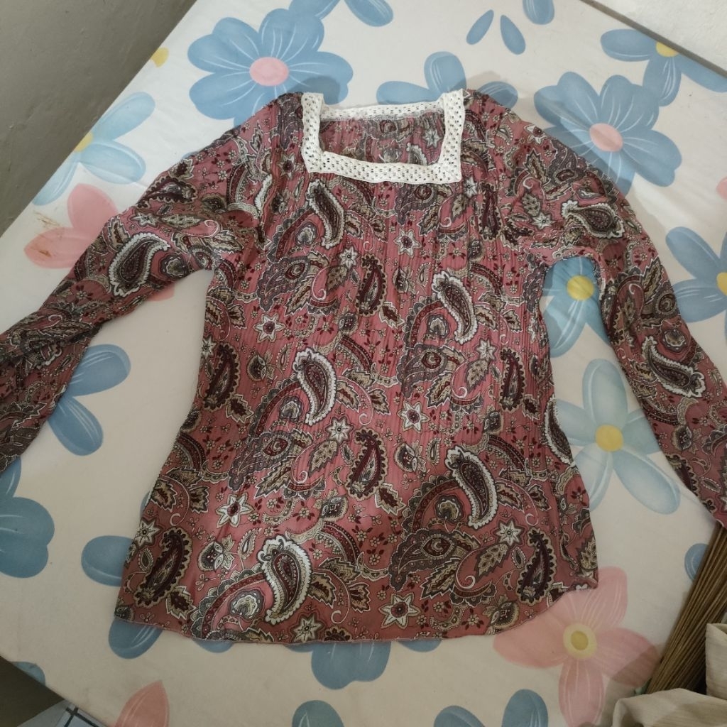 Preloved Batik Wanita Slimfit