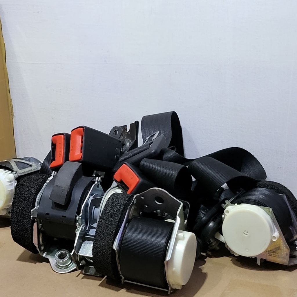 seatbelt ford fiesta 2013 fullset