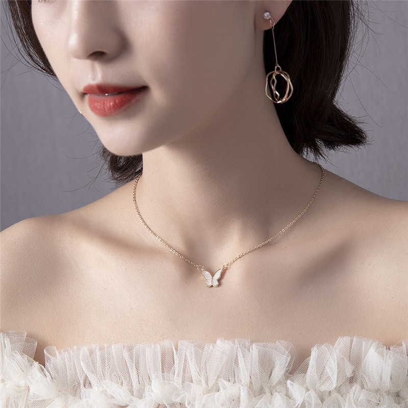 [ Be & Co ] Kalung Aesthetic Wanita Liontin Kupu-Kupu Simpel White Gold Vintage Korea / Kalung Hijab