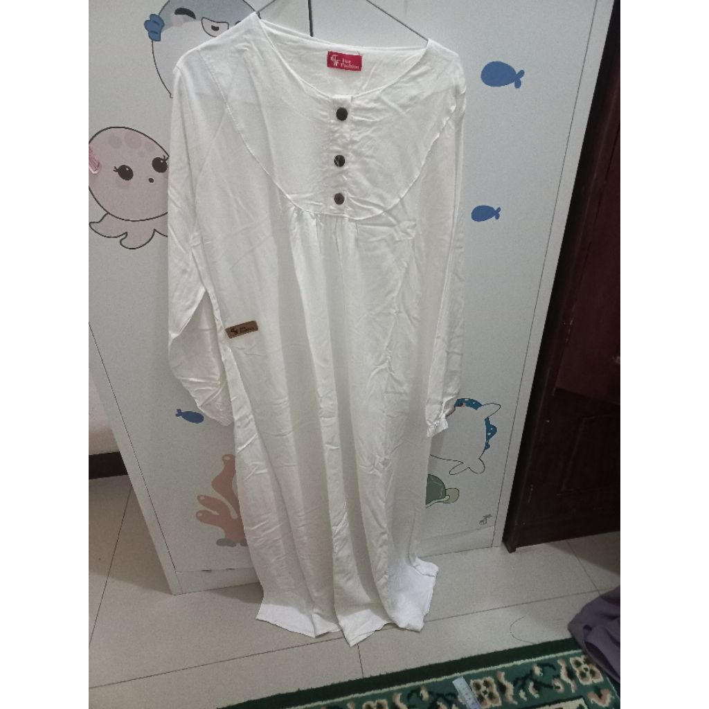 PRELOVED GAMIS PUTIH
