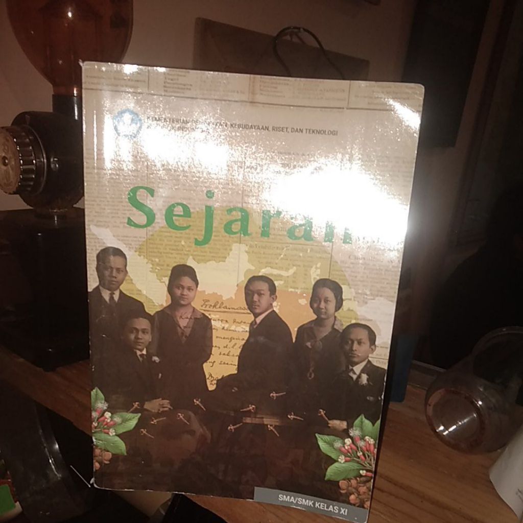 sejarah paket kelas 11
