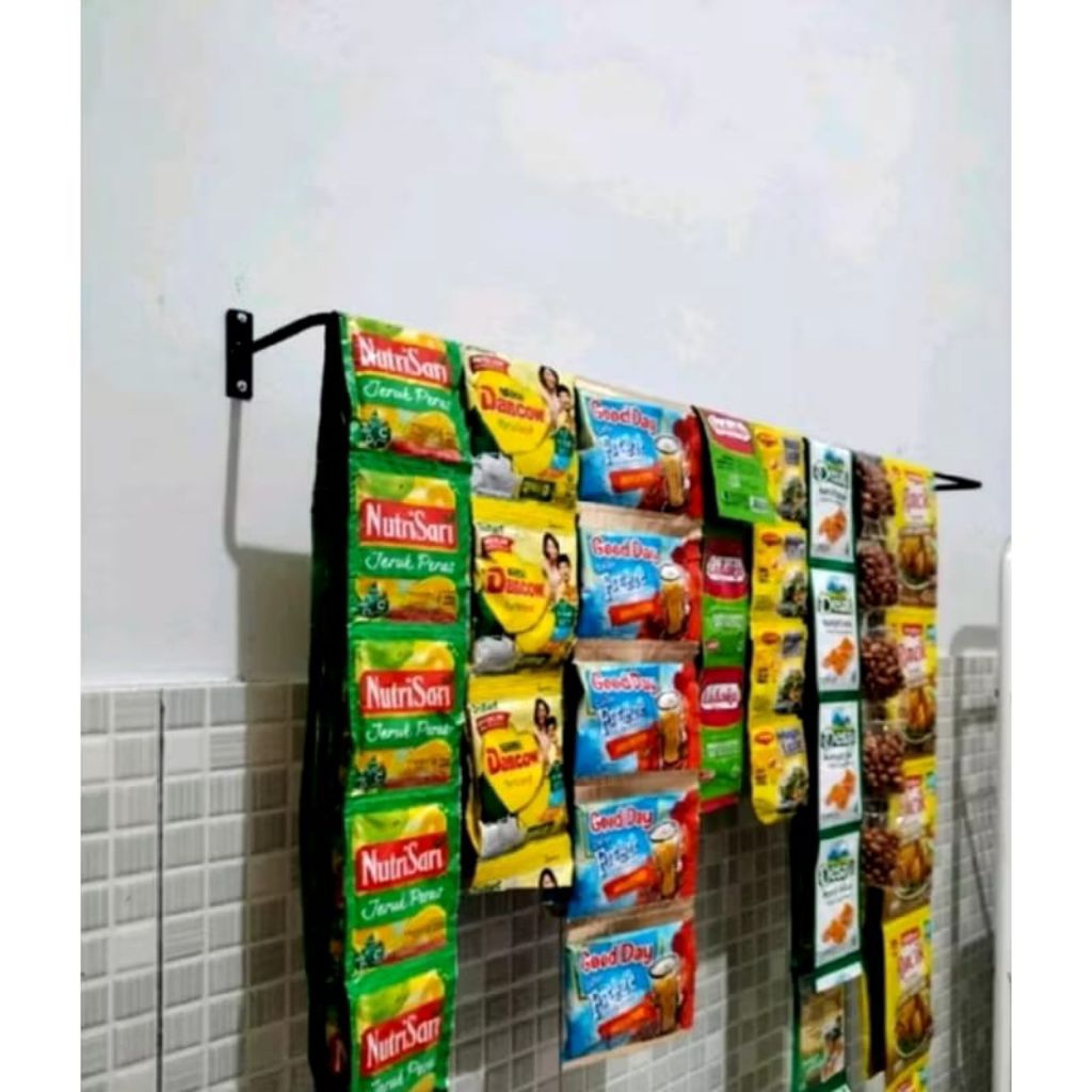 Gantungan Baju jajanan Rak gantung dinding Rak Besi serbaguna