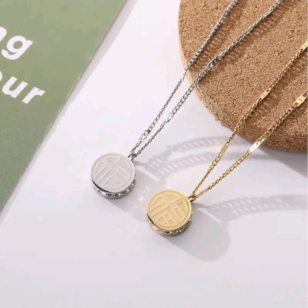 Kalung Titanium Wanita Liontin Koin Hoki China 100% Titanium Asli Anti Karat Anti Luntur