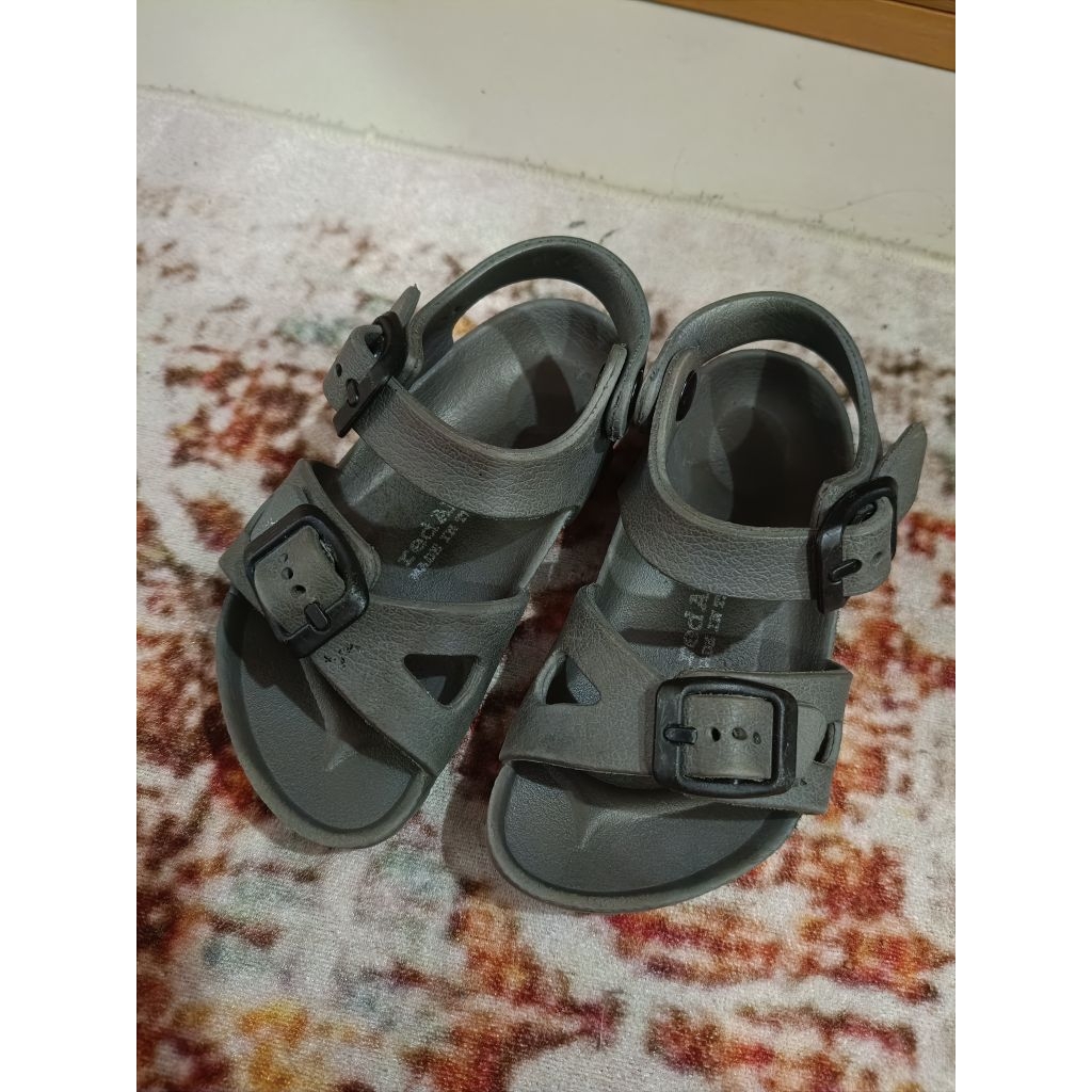 PL Sandal Anak Red Apple Thai