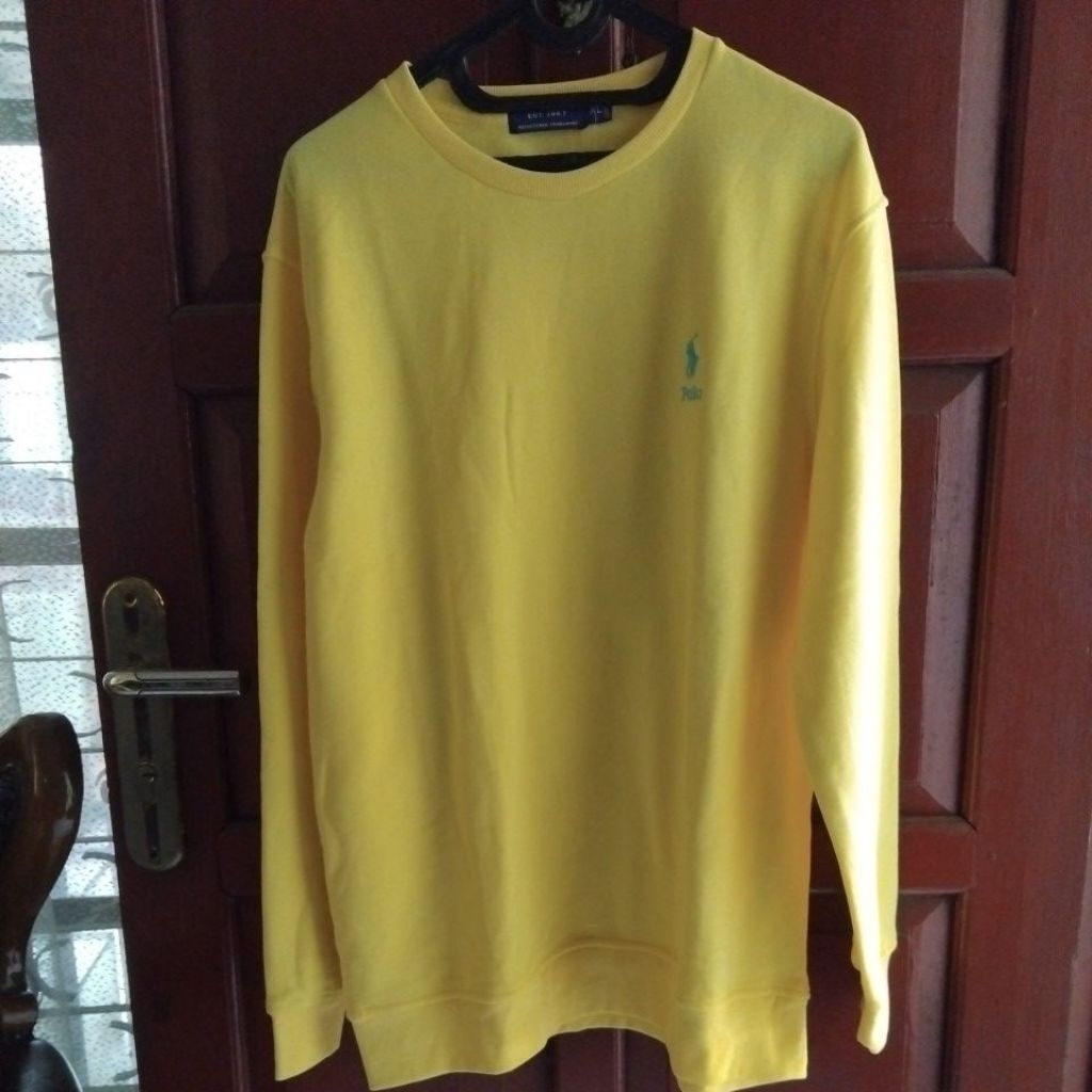 sweater soft yellow size XL, unisex
