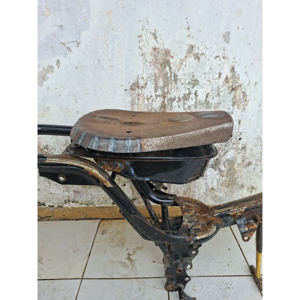 Tatakan jok Honda CT125