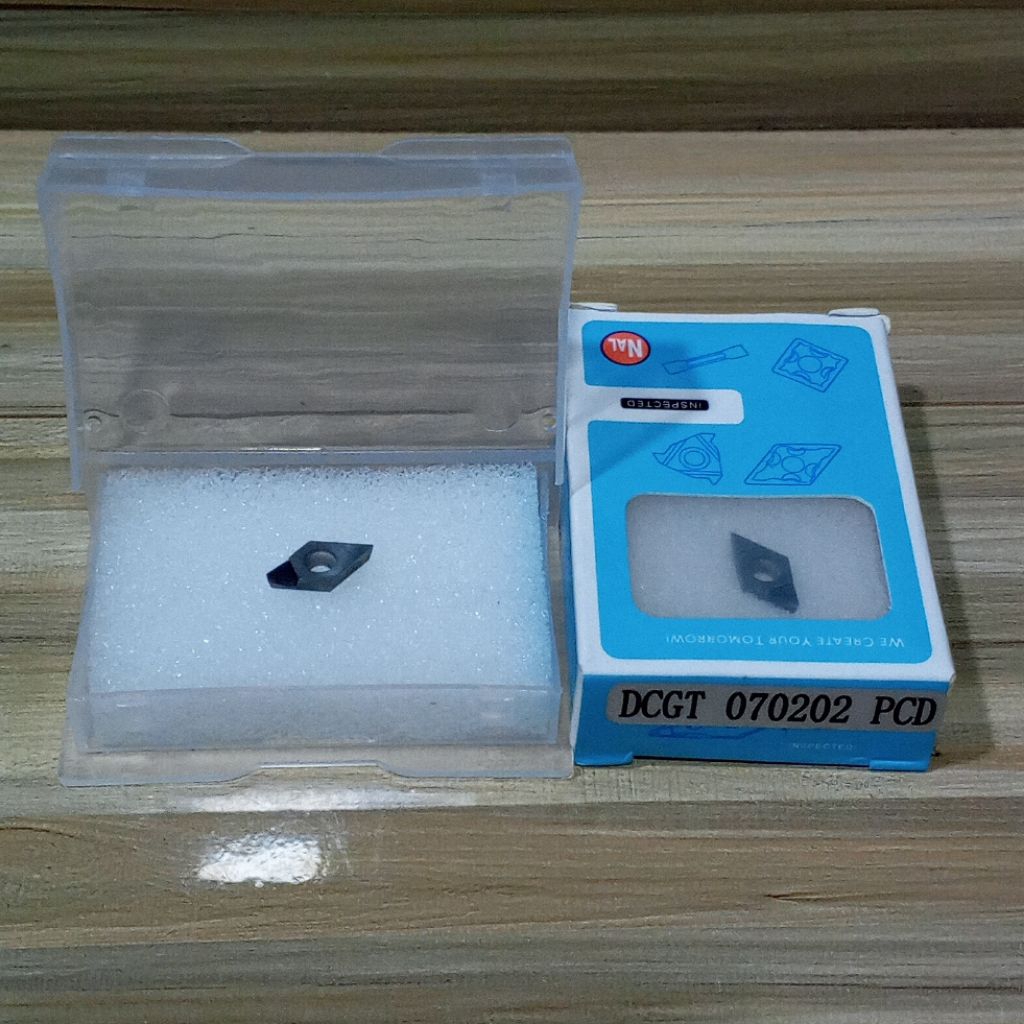 Insert PCD bubut kinclong Dcmt07 02 02 mata pisau bubut diamond DCMT 070202 intan..