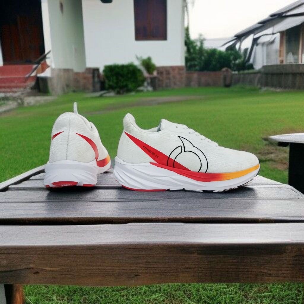 Sepatu Ortuseight Hyperglide 2.0 Running Shoes Hyperblast White Pria Wanita