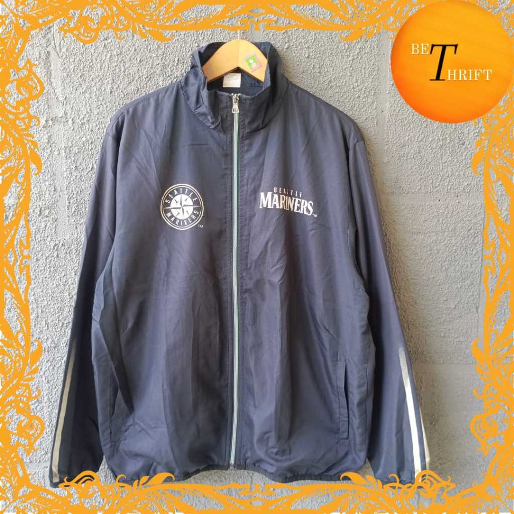 [COD] Preloved Branded Pemakaian Pribadi Tracktop MLB