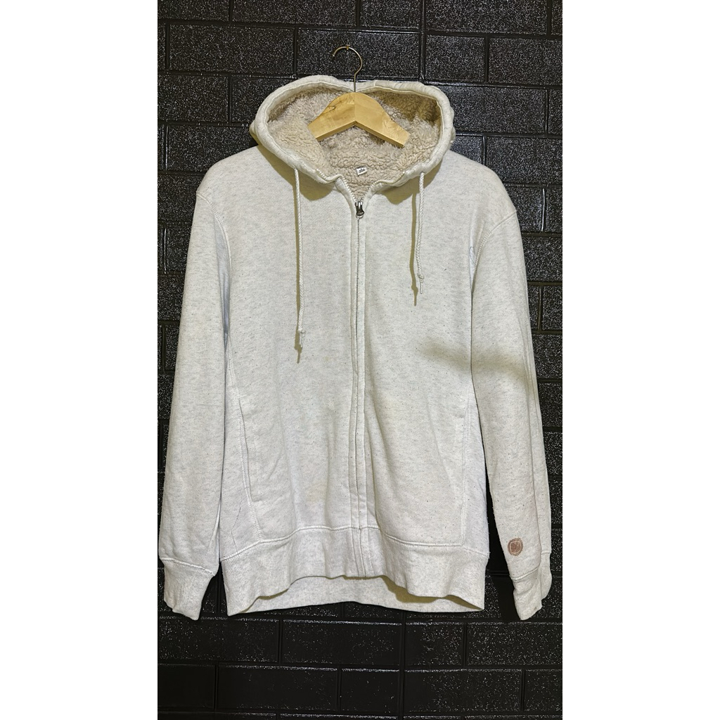 Jaket Uniqlo Preloved