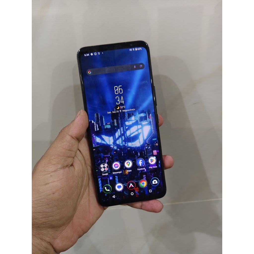 ASUS ROG 6 PRO RAM 18/512 KONDISI SEGEL LCD ORI NORMAL SEMUA