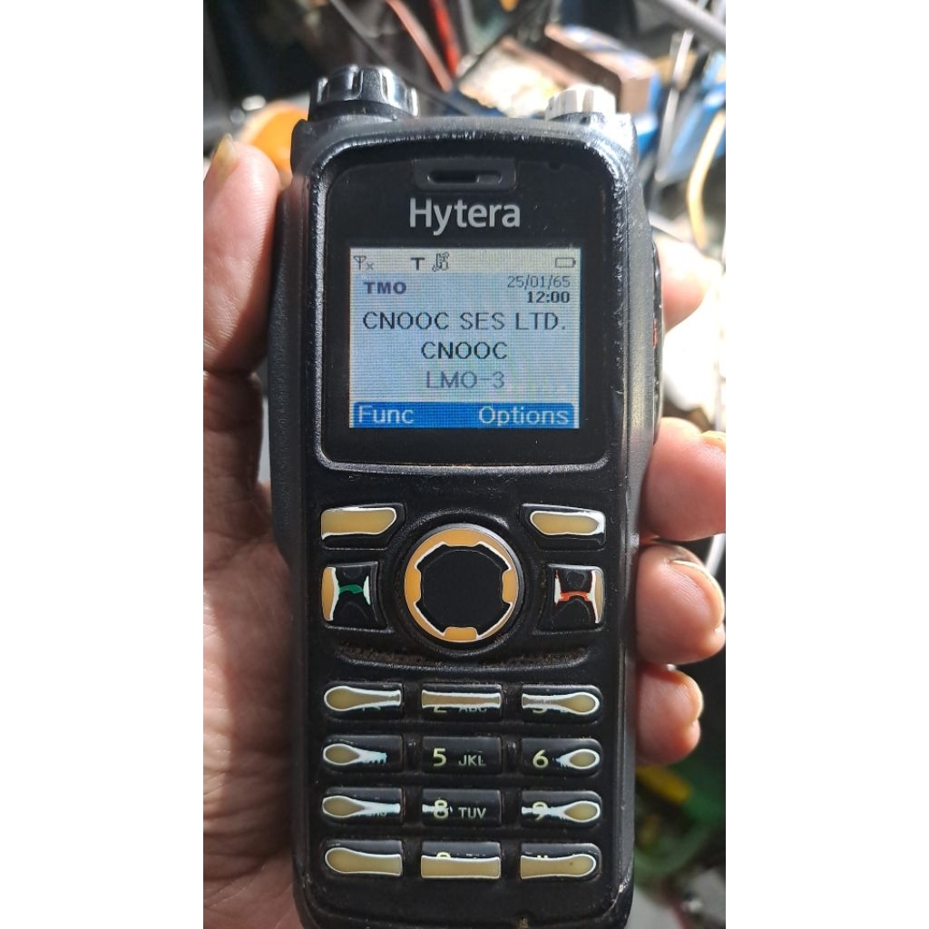 MESIN HT HYTERA PT580 is TETRA UHF 350MHZ