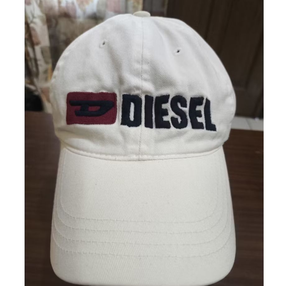 topi Diesel putih