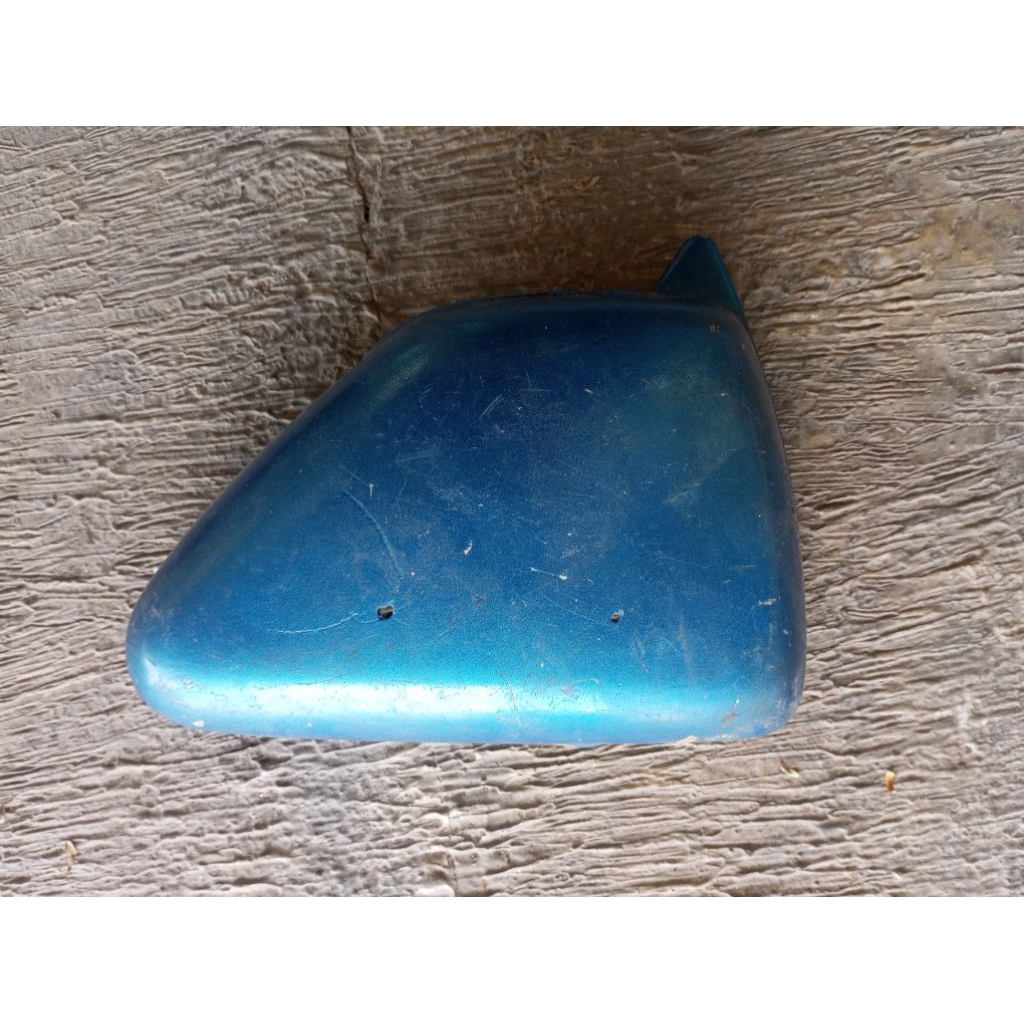 tutup aki cb 100 original kiri saja