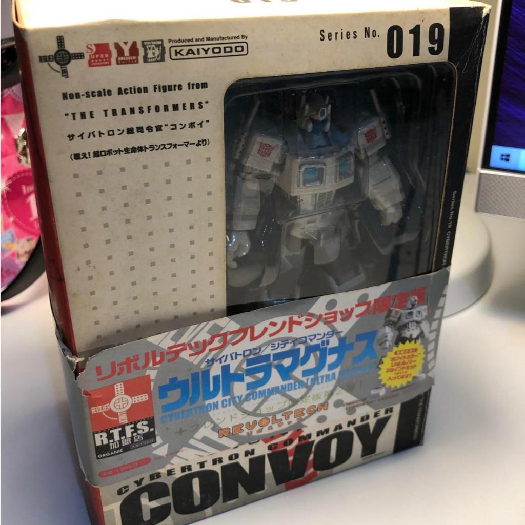 Transformers Revoltech Convoy / Ultra Magnus 019