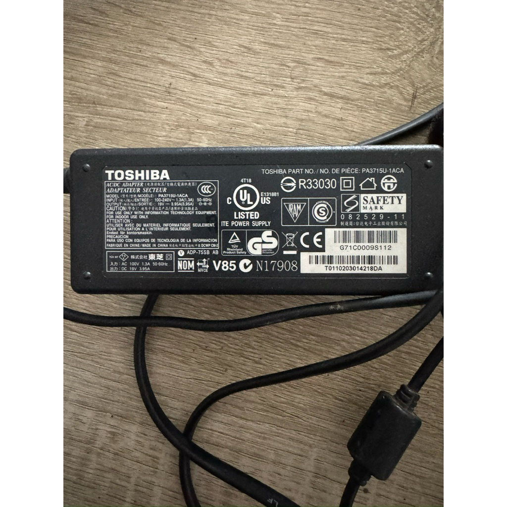 Charger Cas Adaptor Laptop Toshiba Versi Original 100%