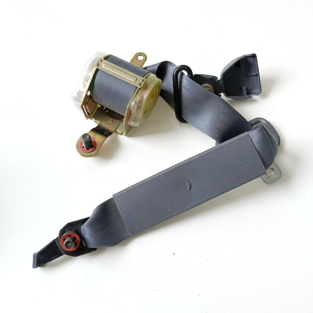 seat belt safety belt sabuk pengaman toyota kijang super original toyota