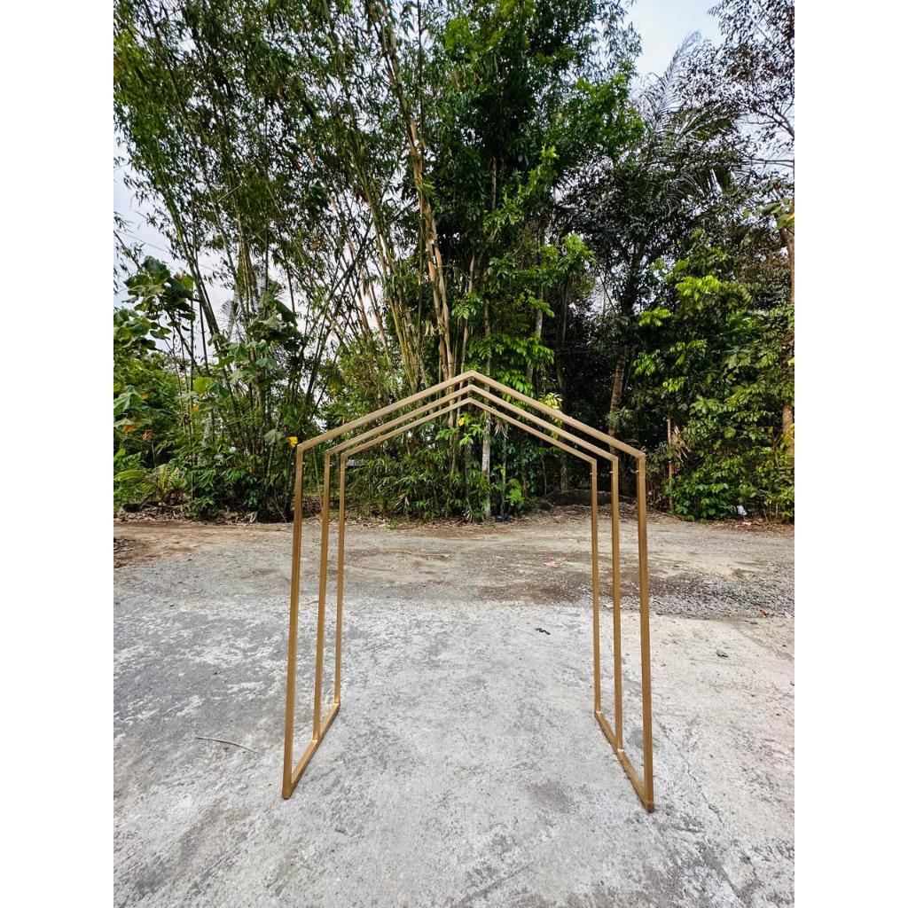 Standing Gubukan Prasmanan Segitiga 06