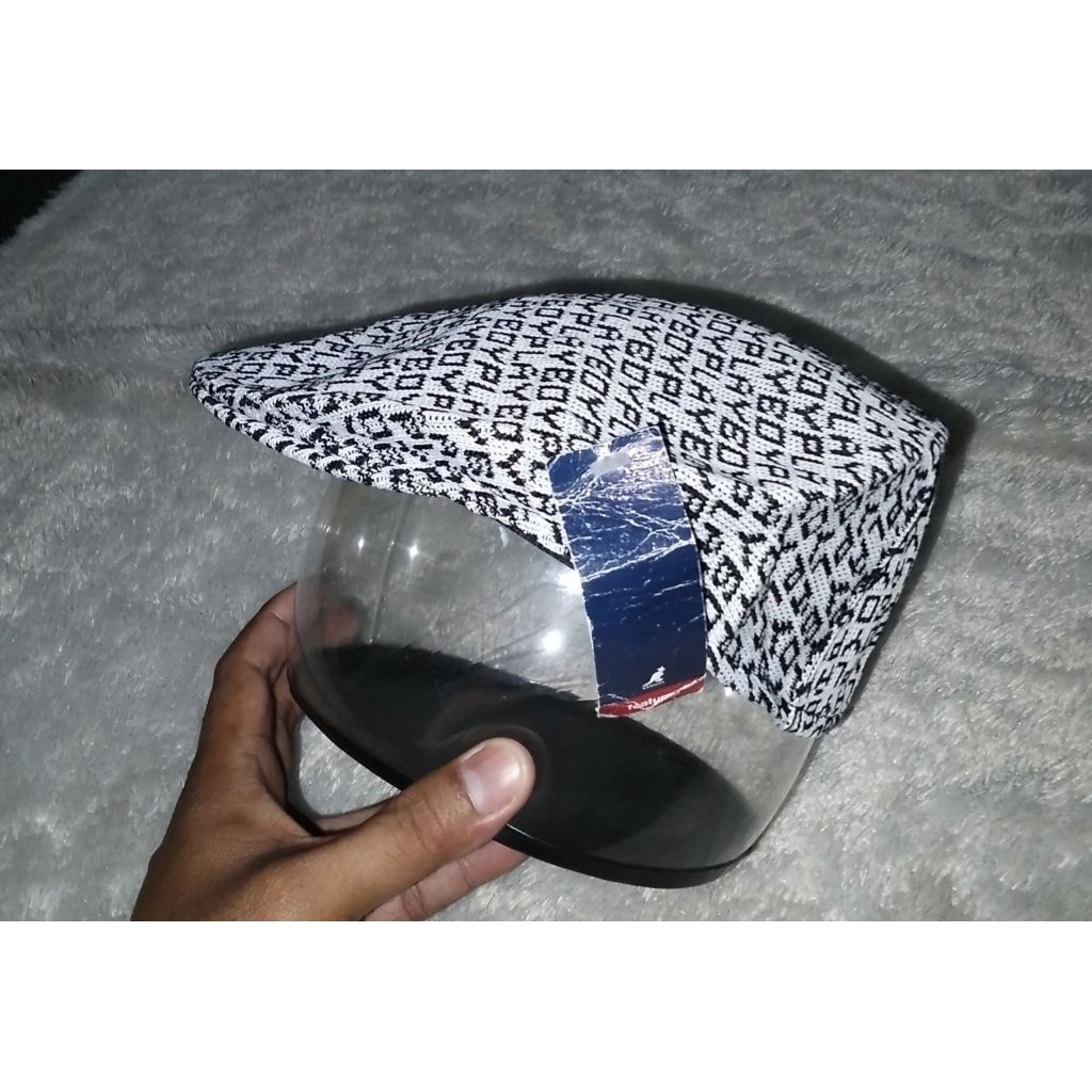 Topi Flatcap Kangguru Full Print Size 58cm Second