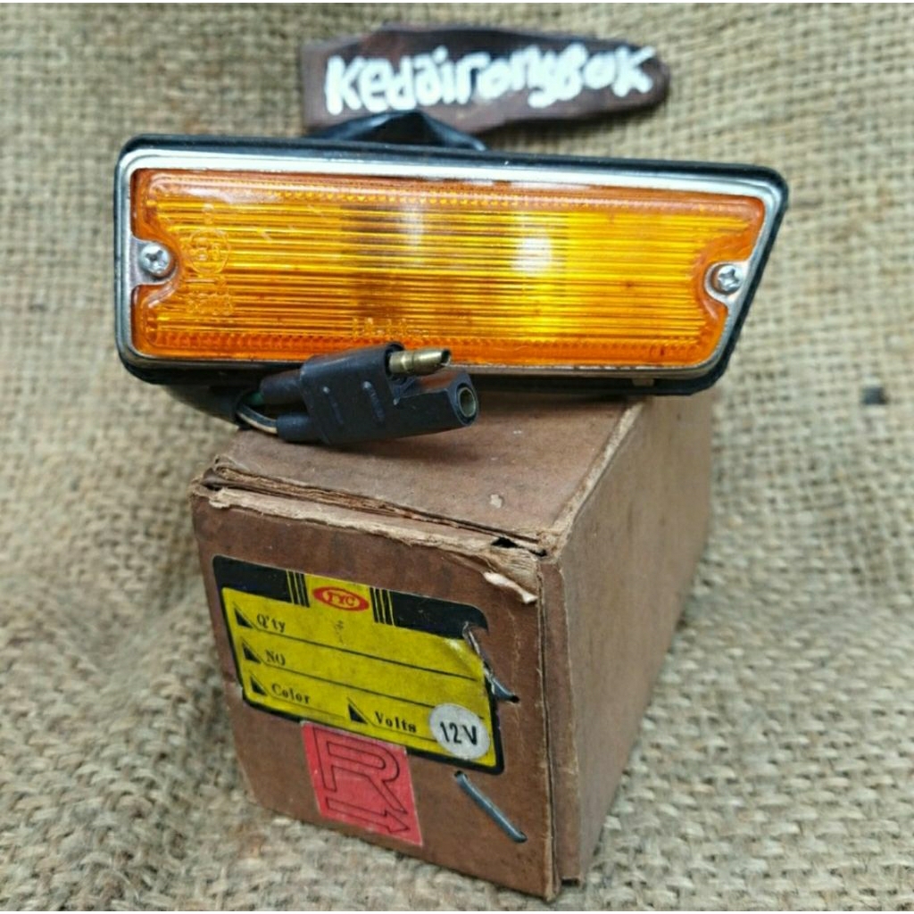 lampu sein fender R - KANAN - toyota Corolla KE20 KE25..imitasi lama